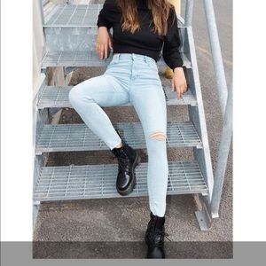 Garage jeggings size 00